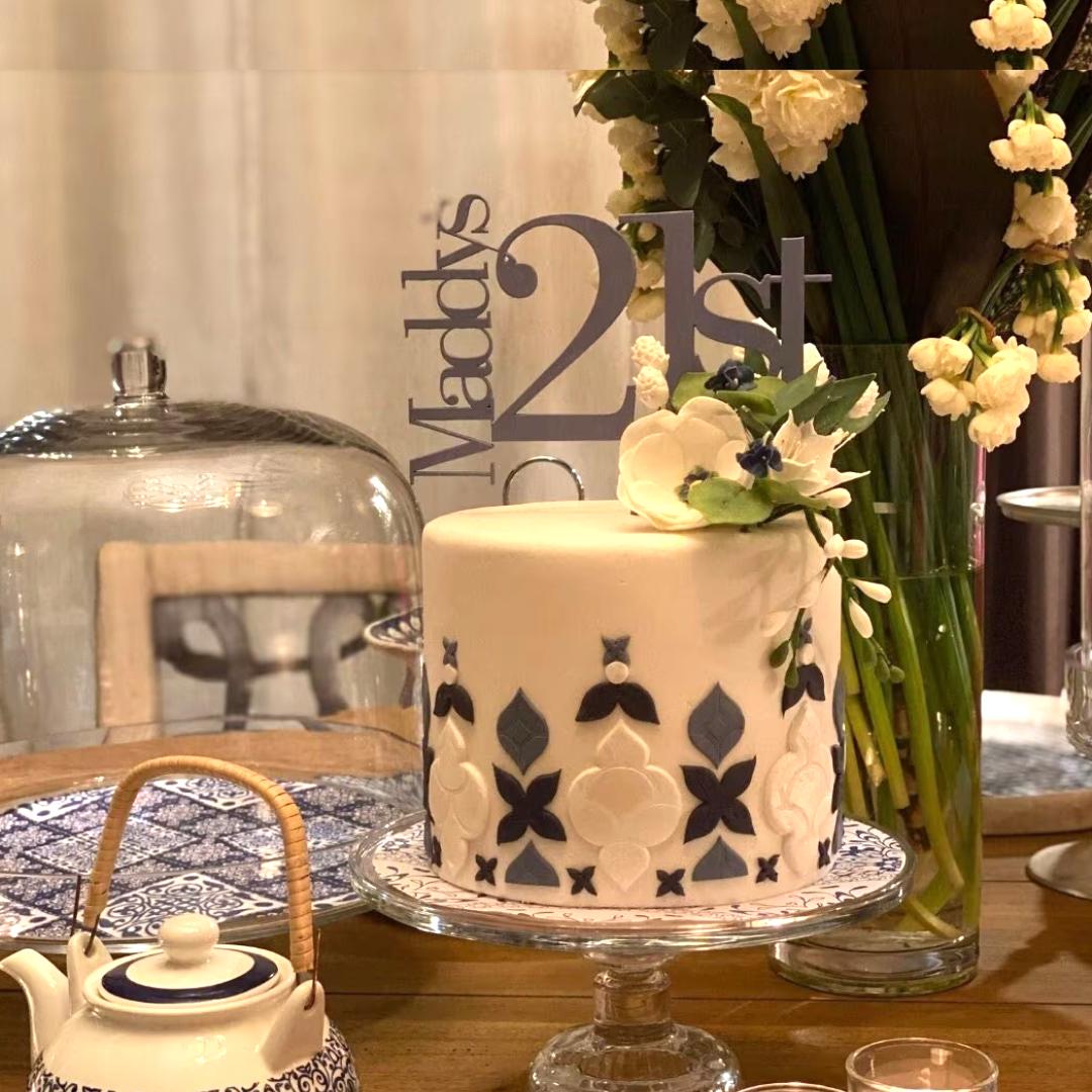 Happy 18th Birthday Cake Topper 18th Cake Topper Happy Birthday Cake Decoration Personalised Cake Topper Custom with Any Name Age Multicolour Glitter Cake Topper 16th 18th 21st 30th 60th